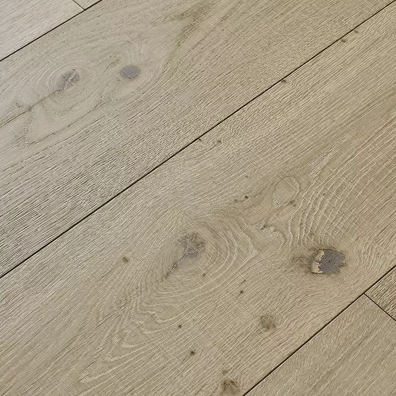 Plancher Vieilli Chene Semi-Massif C8 Scie - 15x220x1500-2400 - Choix rustique - Vue de face - Carresol