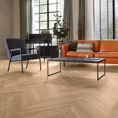 Point de Hongrie Vinyle Parva Chevron Piedmont - 2.5x133.4x800 - realisation 01 - carresol